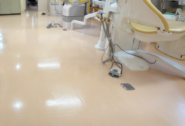 歯科医院 フロアワックス
